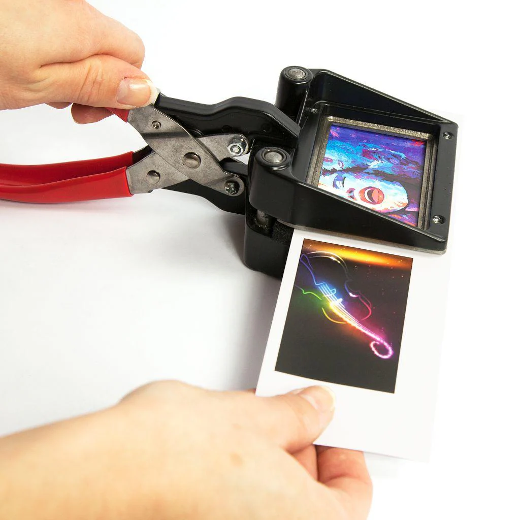 70 x 45mm Hand Held Photo ID Cutter Punch - Image 2