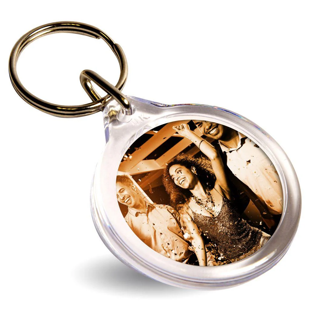 I1 Round Blank Plastic Photo Insert Keyring - 33mm - Pack of 50 - Image 3